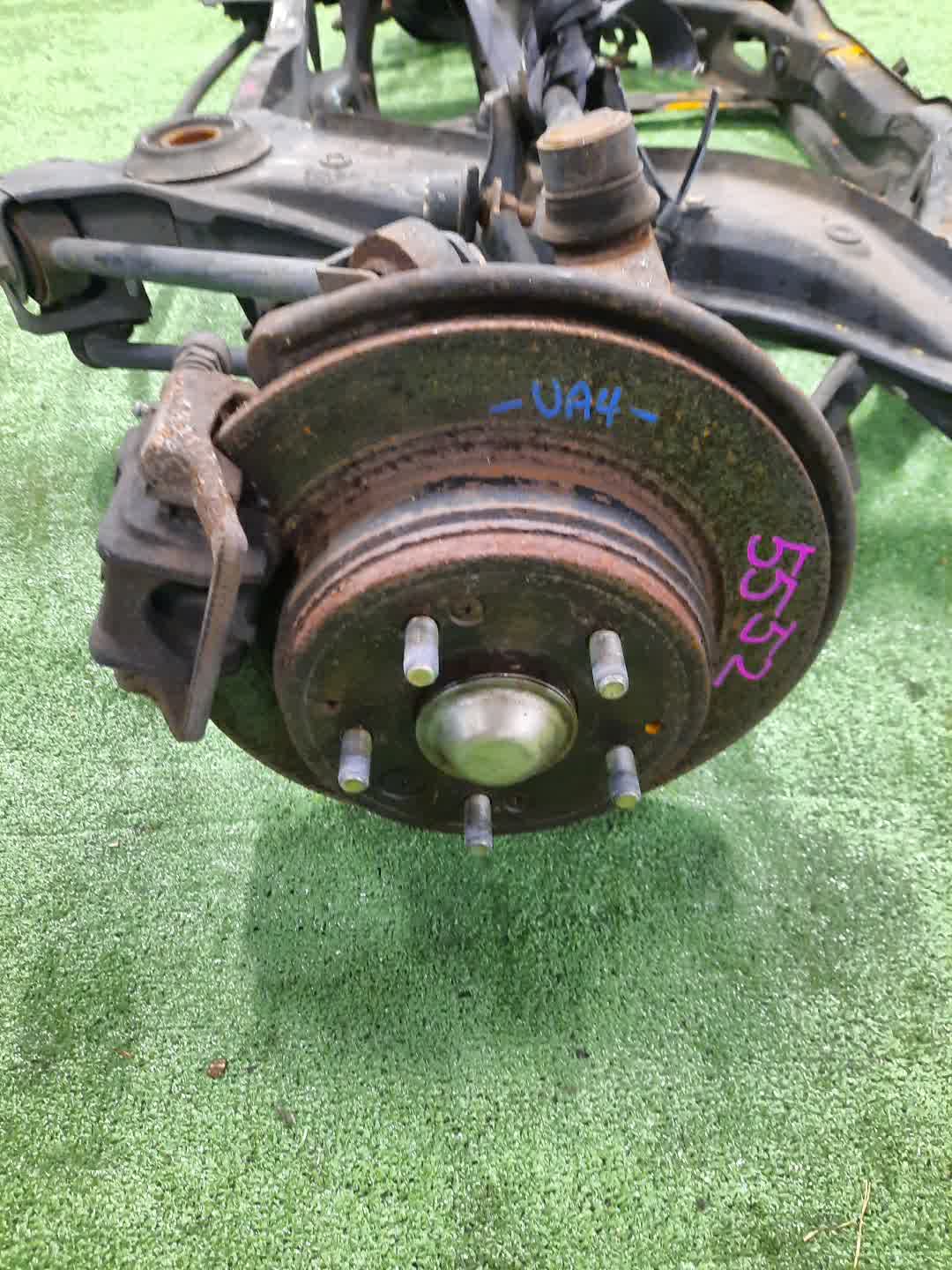 Балка задняя HONDA INSPIRE UA4 J25A 5552 4 ракурс Балка задняя HONDA INSPIRE UA4 J25A 5552 4 ракурс
