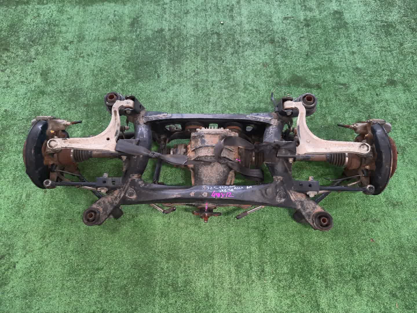 Балка задняя TOYOTA ARISTO JZS160 2JZ-GE 5585 1 ракурс