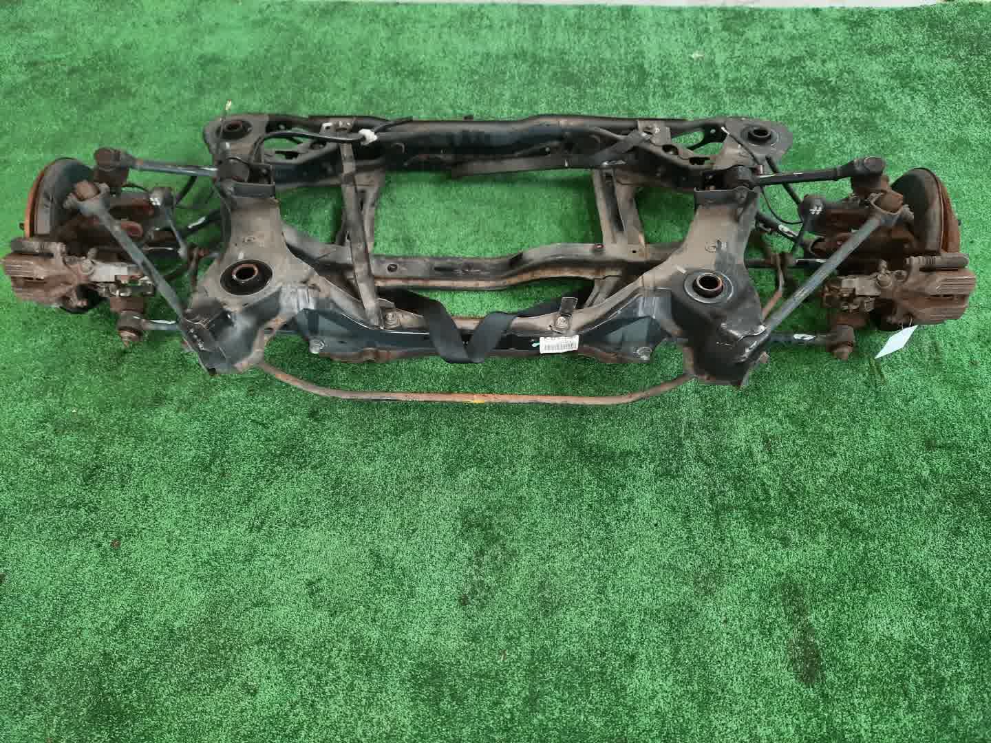 Балка задняя HONDA INSPIRE UC1 J30A 5652 2 ракурс Балка задняя HONDA INSPIRE UC1 J30A 5652 2 ракурс