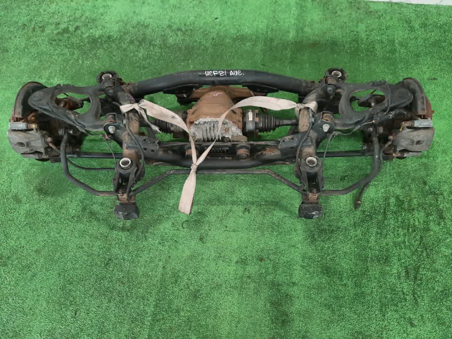 Балка задняя TOYOTA CELSIOR UCF21 1UZ-FE 5679 2 ракурс