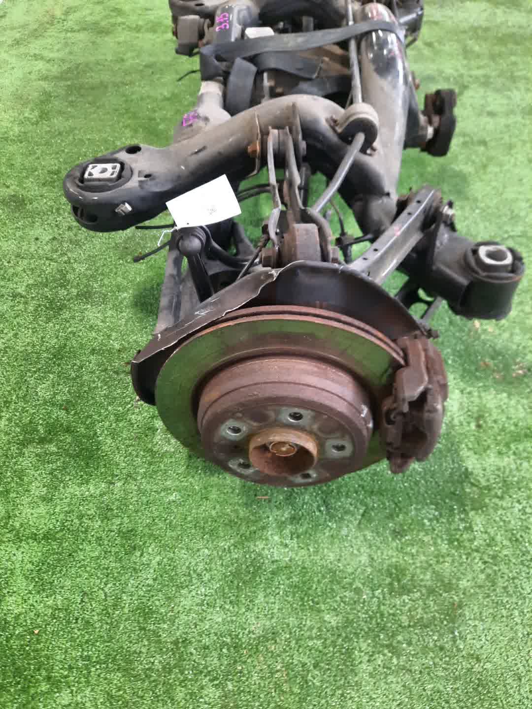 Балка задняя BMW X1 E84 N20B20A 5763 3 ракурс Балка задняя BMW X1 E84 N20B20A 5763 3 ракурс