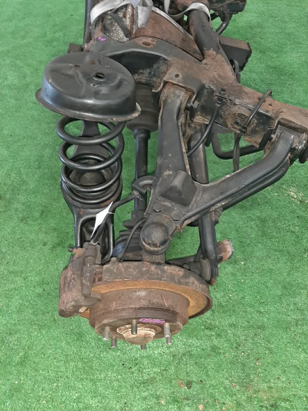 Балка задняя MITSUBISHI PAJERO V65W 6G74 5850 3 ракурс