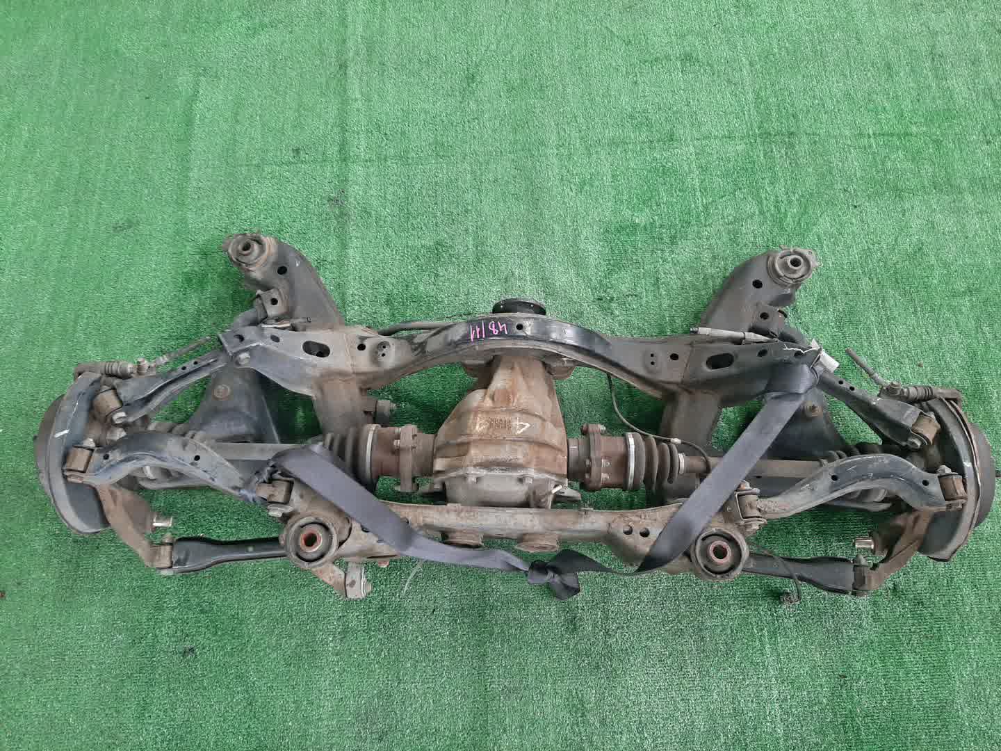 Балка задняя NISSAN LAUREL HC35 RB20DE 5944 1 ракурс