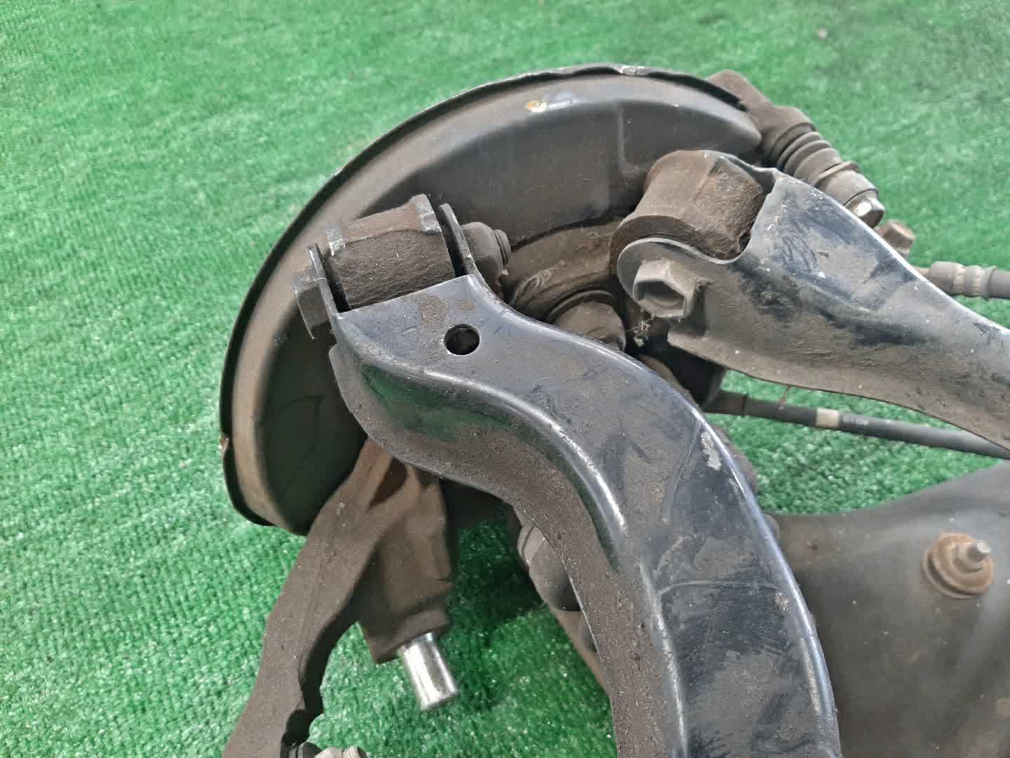 Балка задняя NISSAN LAUREL HC35 RB20DE 5947 3 ракурс