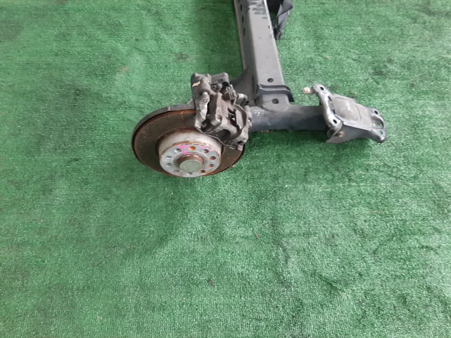 Балка задняя VOLKSWAGEN GOLF 5G1 CJZ 6129 4 ракурс