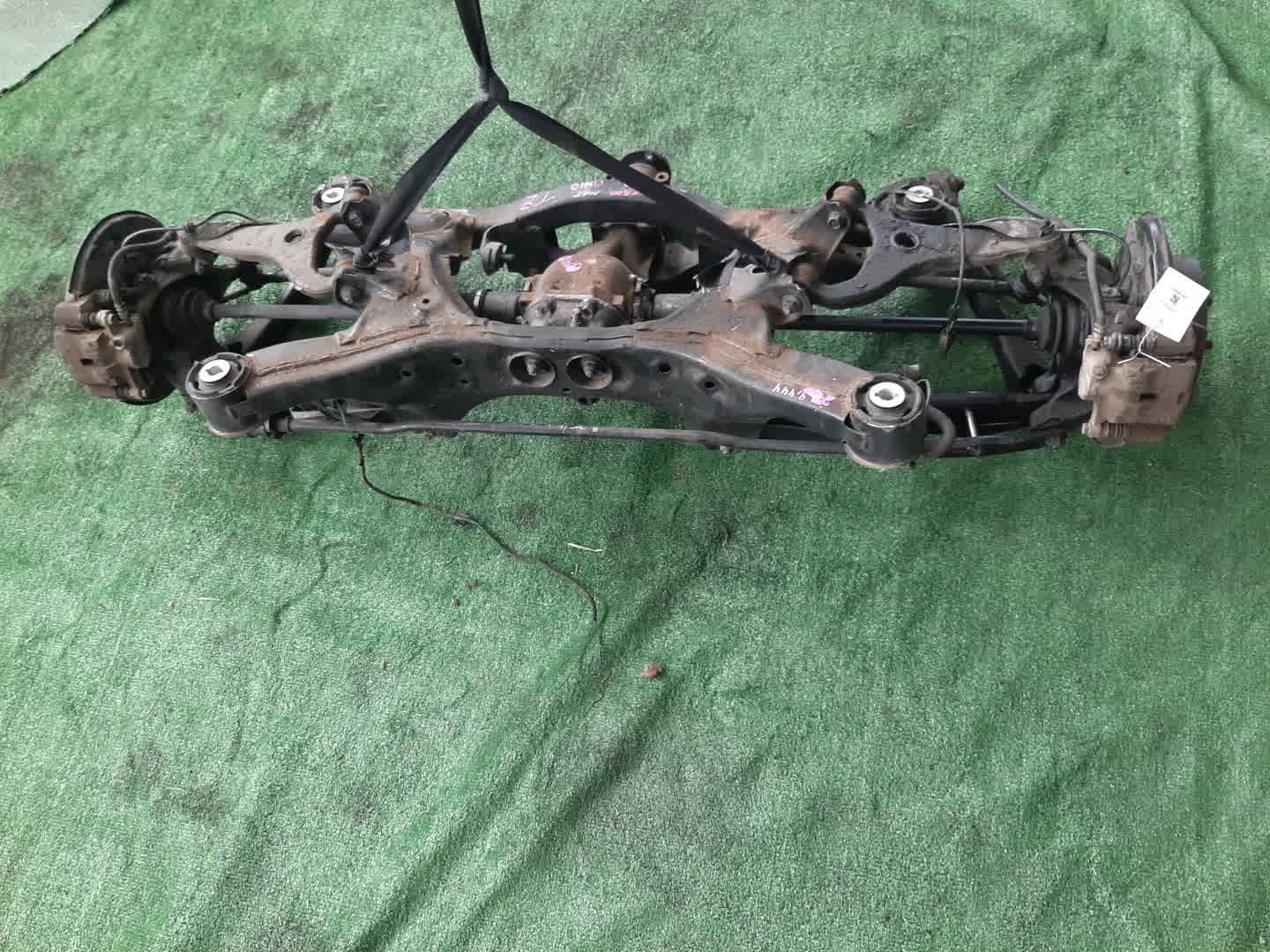 Балка задняя SUBARU FORESTER SHJ FB20 6140 1 ракурс
