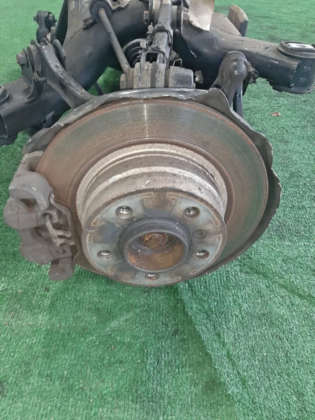 Балка задняя BMW 1-Series F20 N13B16A 6148 2 ракурс Балка задняя BMW 1-Series F20 N13B16A 6148 2 ракурс