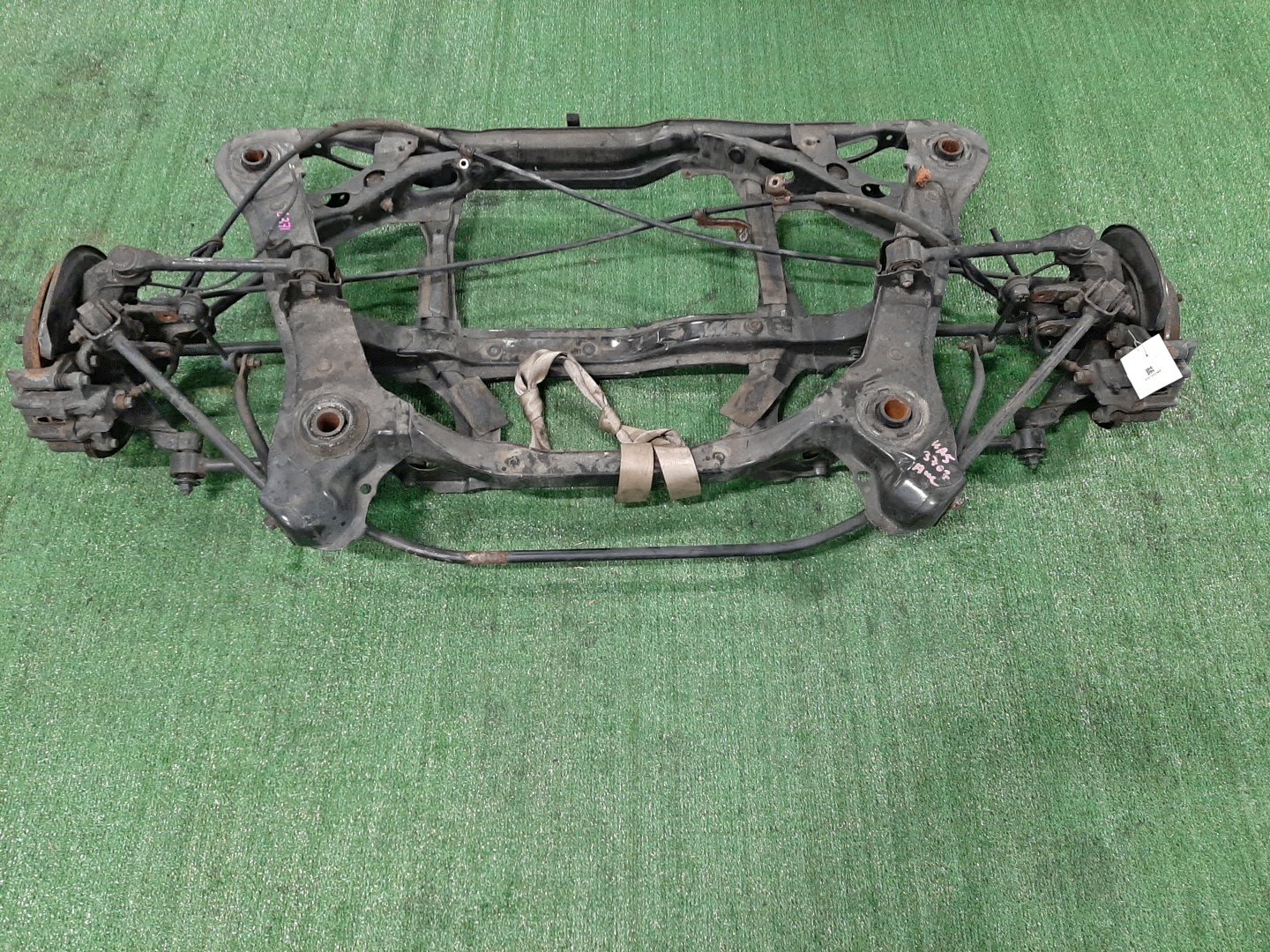 Балка задняя HONDA INSPIRE UA5 J32A 6371 1 ракурс Балка задняя HONDA INSPIRE UA5 J32A 6371 1 ракурс