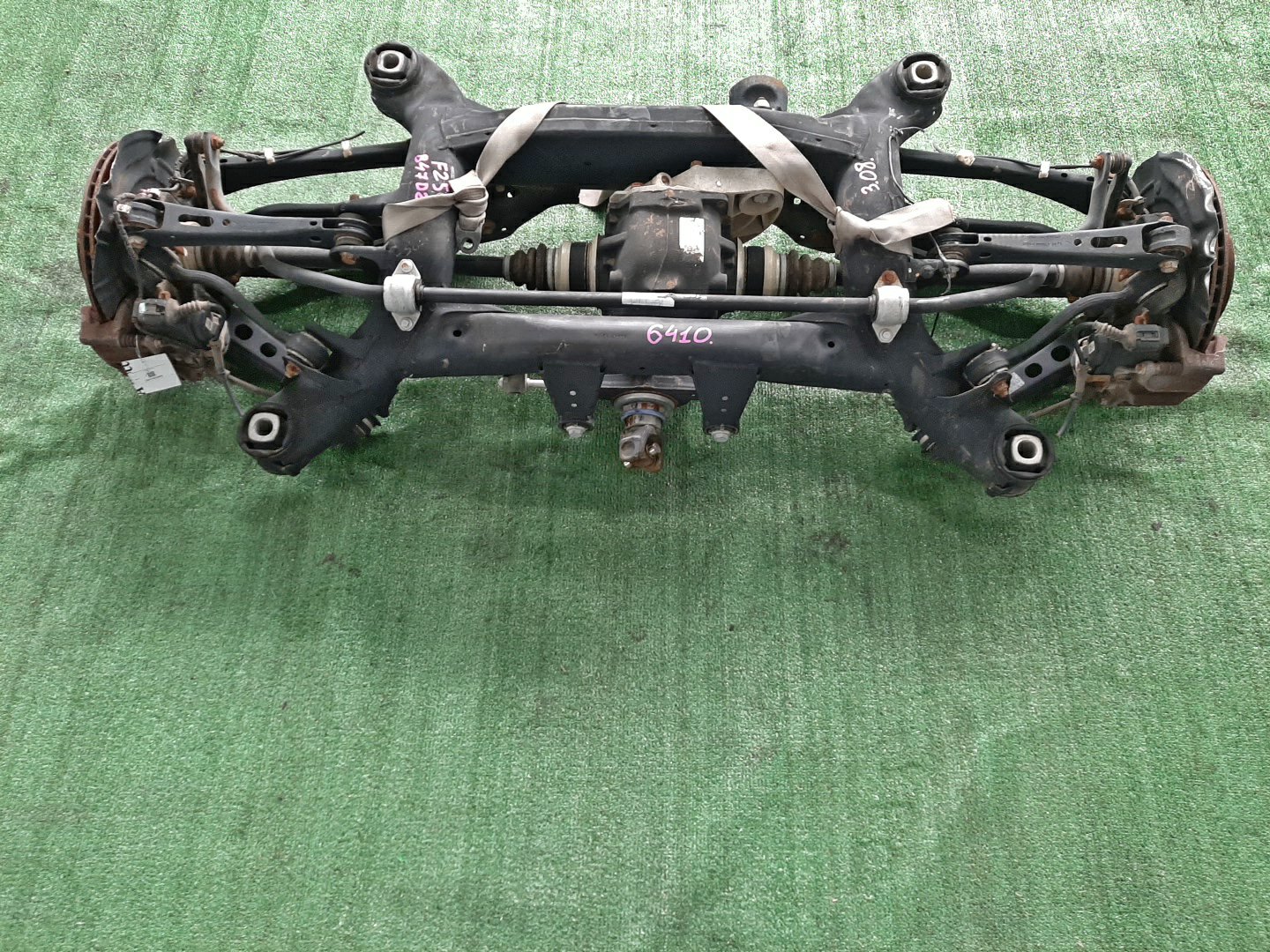 Балка задняя BMW X3 F25 N47D20C 6410 1 ракурс Балка задняя BMW X3 F25 N47D20C 6410 1 ракурс