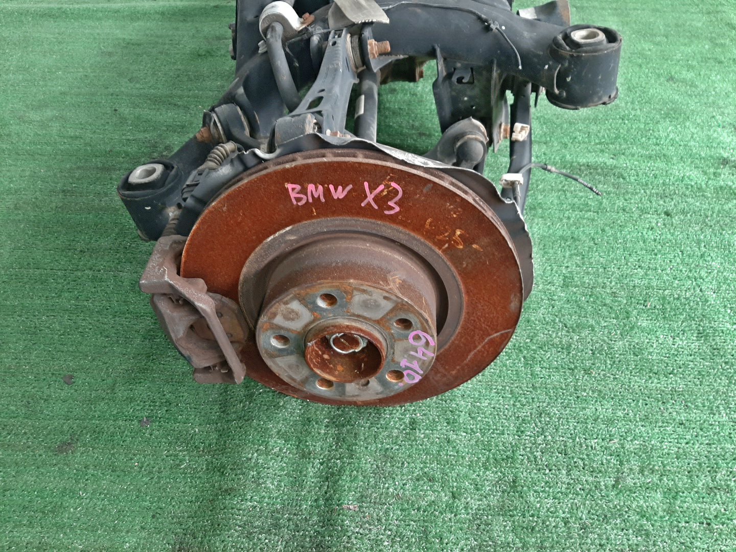 Балка задняя BMW X3 F25 N47D20C 6410 3 ракурс Балка задняя BMW X3 F25 N47D20C 6410 3 ракурс