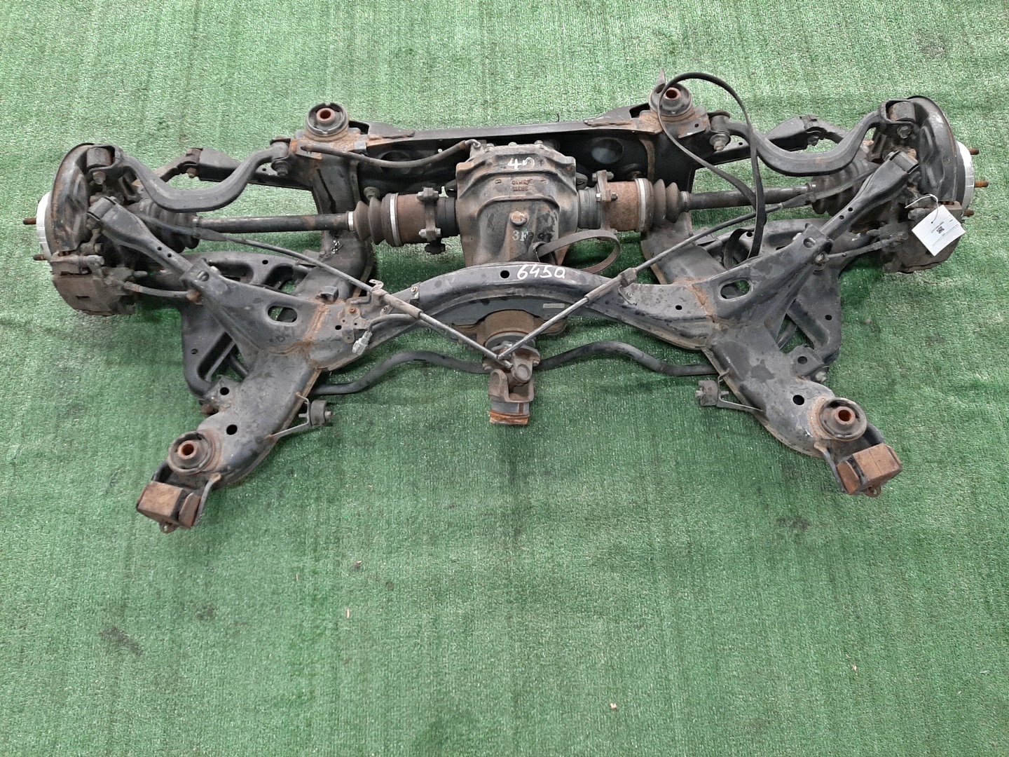 Балка задняя NISSAN CIMA FHY33 VQ30DET 6450 1 ракурс