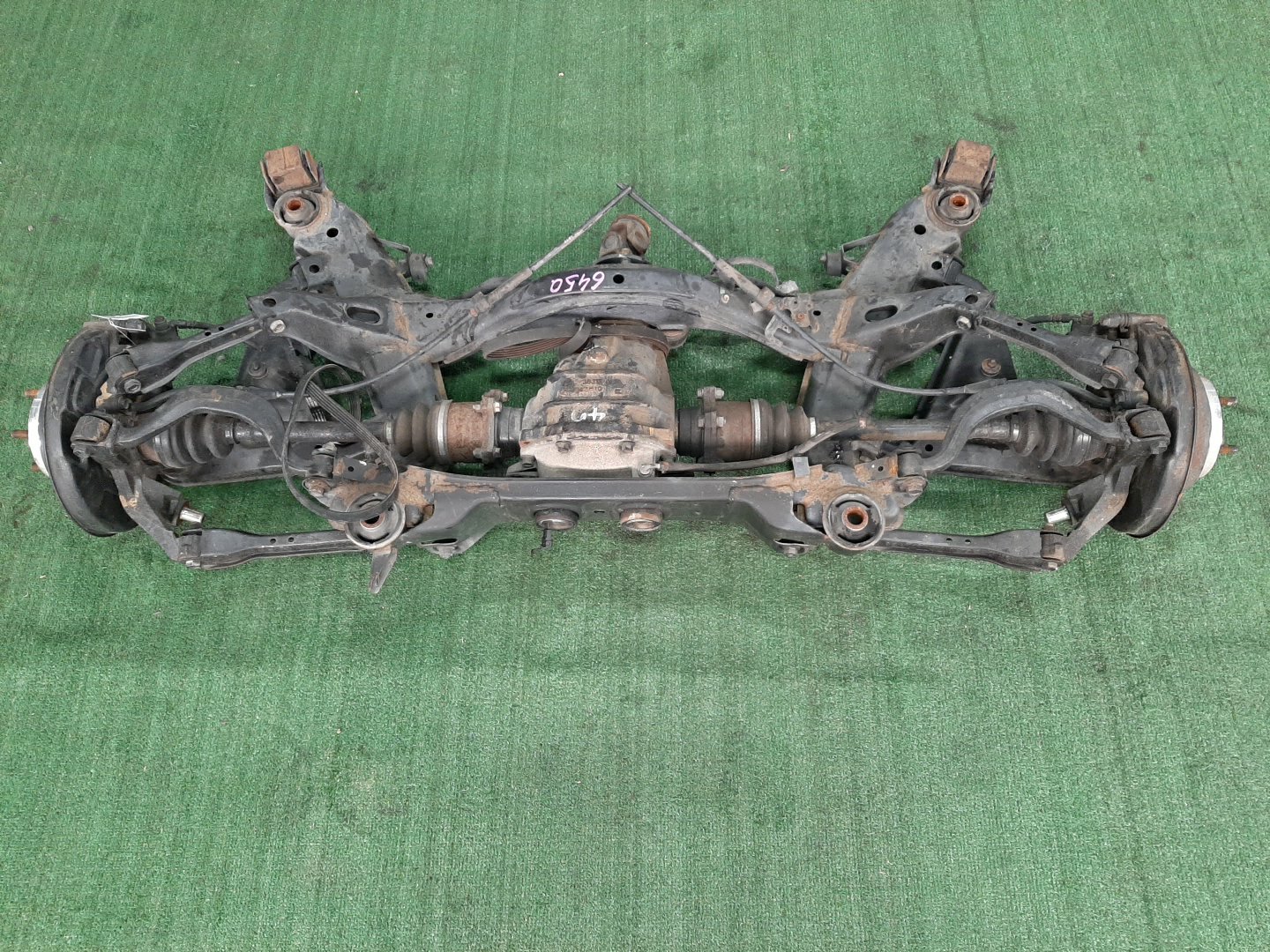 Балка задняя NISSAN CIMA FHY33 VQ30DET 6450 2 ракурс