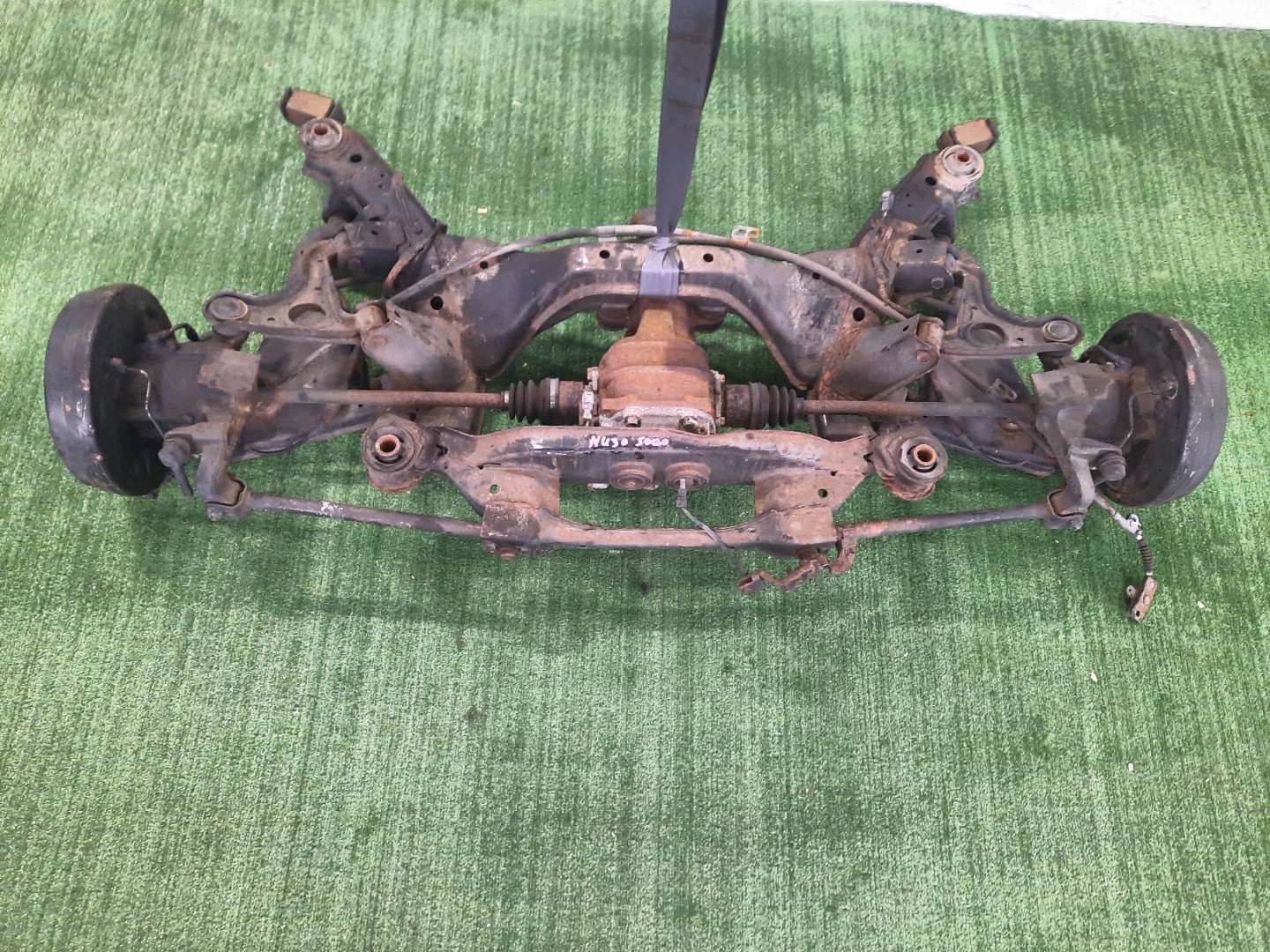 Балка задняя NISSAN PRESAGE NU30 KA24DE 6483 1 ракурс