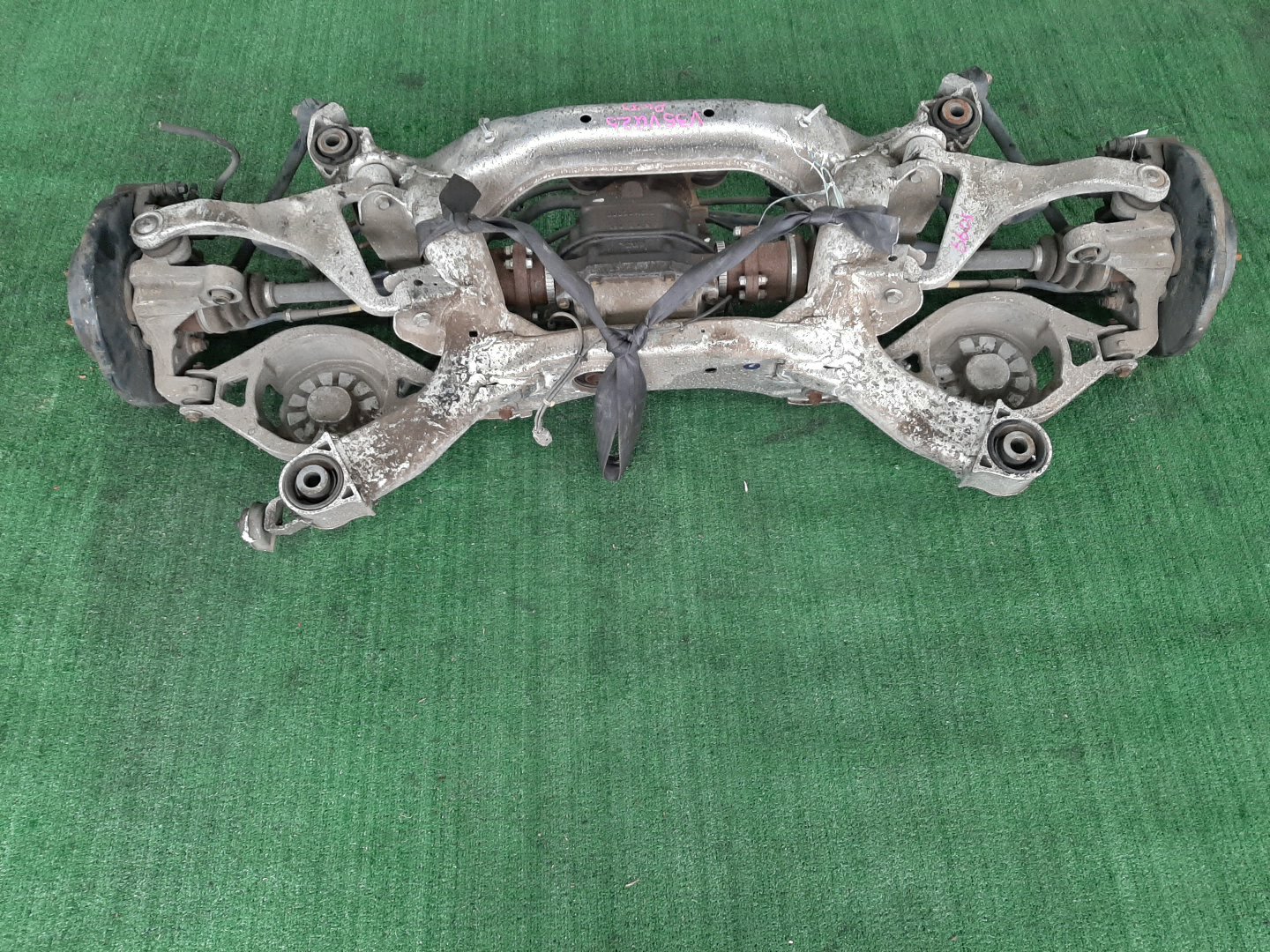Балка задняя NISSAN SKYLINE V35 VQ25DD 6605 2 ракурс