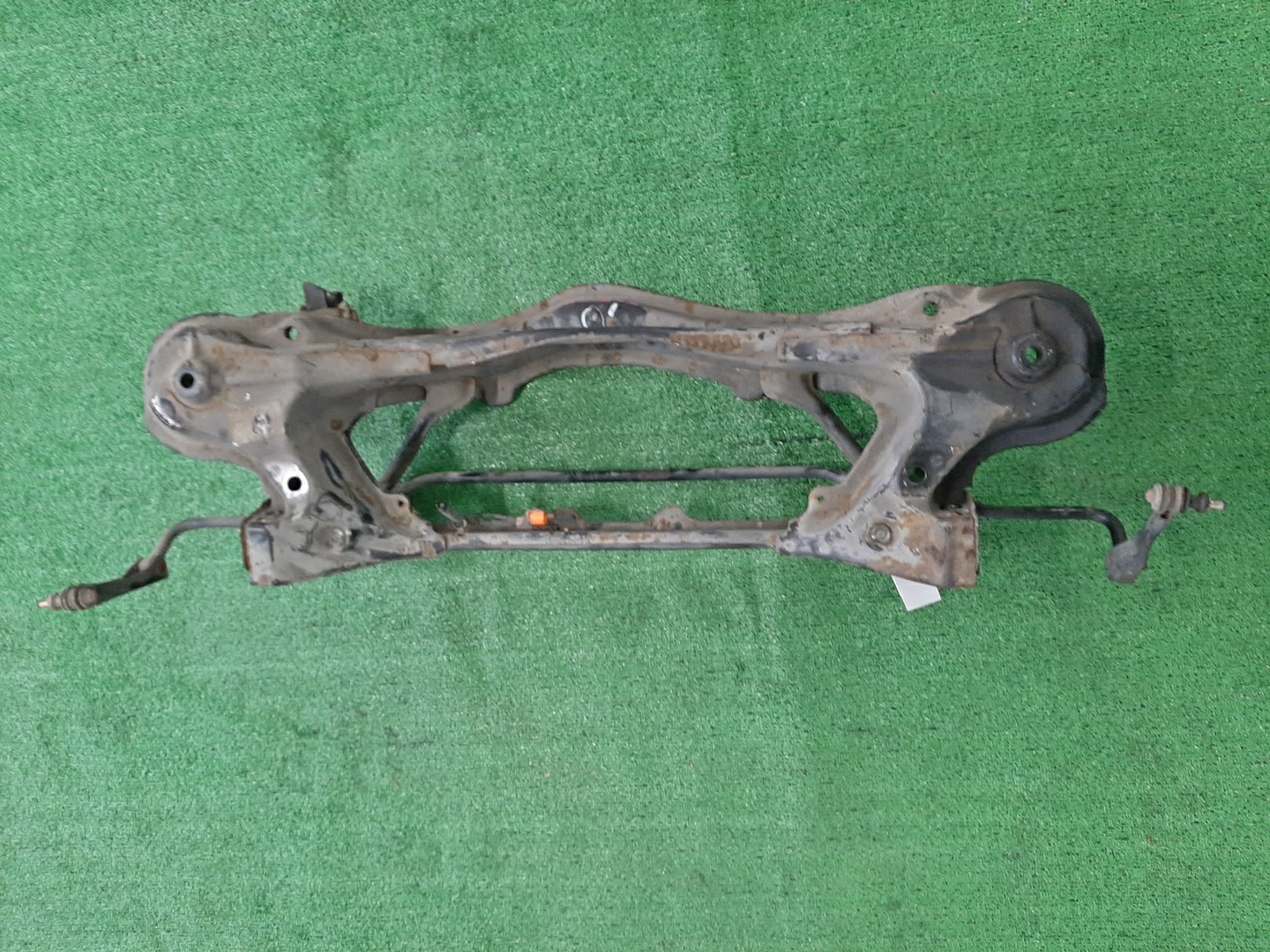 Балка задняя HONDA ODYSSEY RA5 J30A 6664 1 ракурс Балка задняя HONDA ODYSSEY RA5 J30A 6664 1 ракурс