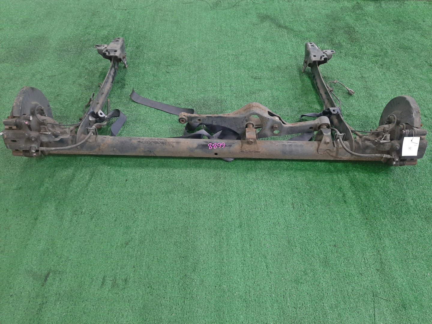 Балка задняя NISSAN TINO V10 QG18DE 6688 2 ракурс
