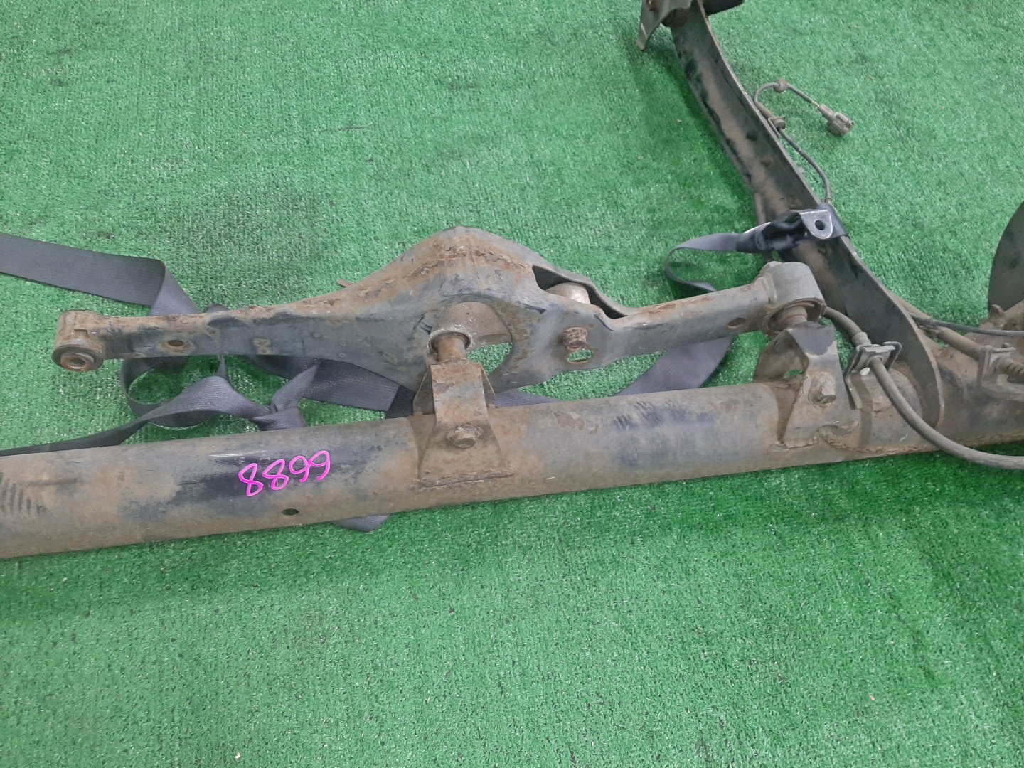 Балка задняя NISSAN TINO V10 QG18DE 6688 5 ракурс