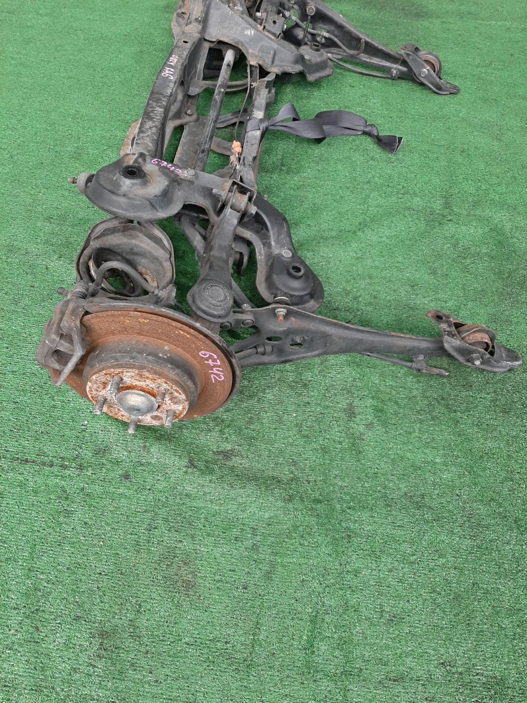 Балка задняя HONDA ODYSSEY RA6 F23A 6742 3 ракурс Балка задняя HONDA ODYSSEY RA6 F23A 6742 3 ракурс