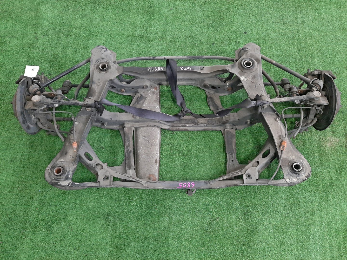 Балка задняя HONDA INSPIRE UA5 J32A 6805 2 ракурс Балка задняя HONDA INSPIRE UA5 J32A 6805 2 ракурс