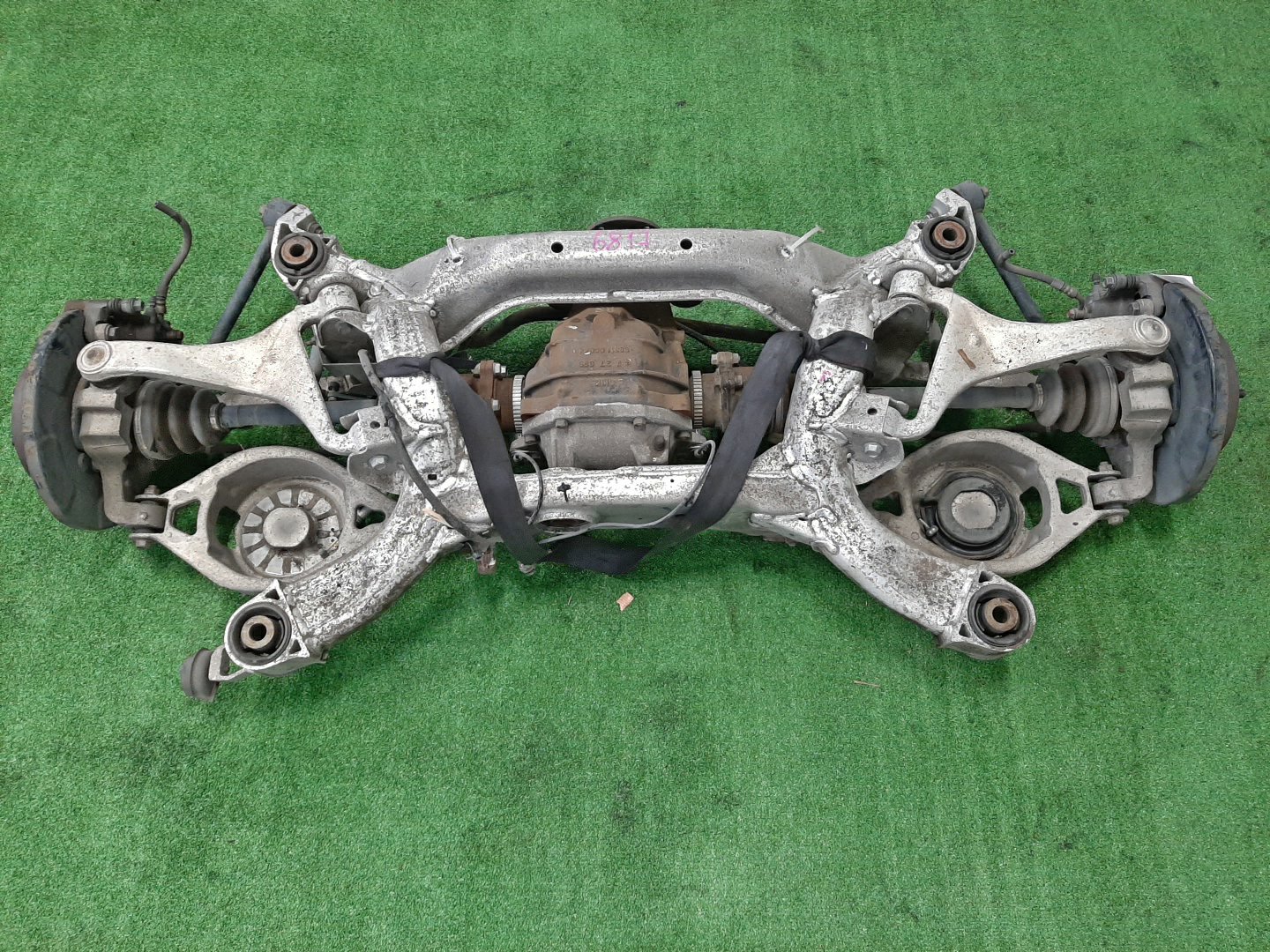 Балка задняя NISSAN STAGEA M35 VQ25DD 6817 2 ракурс