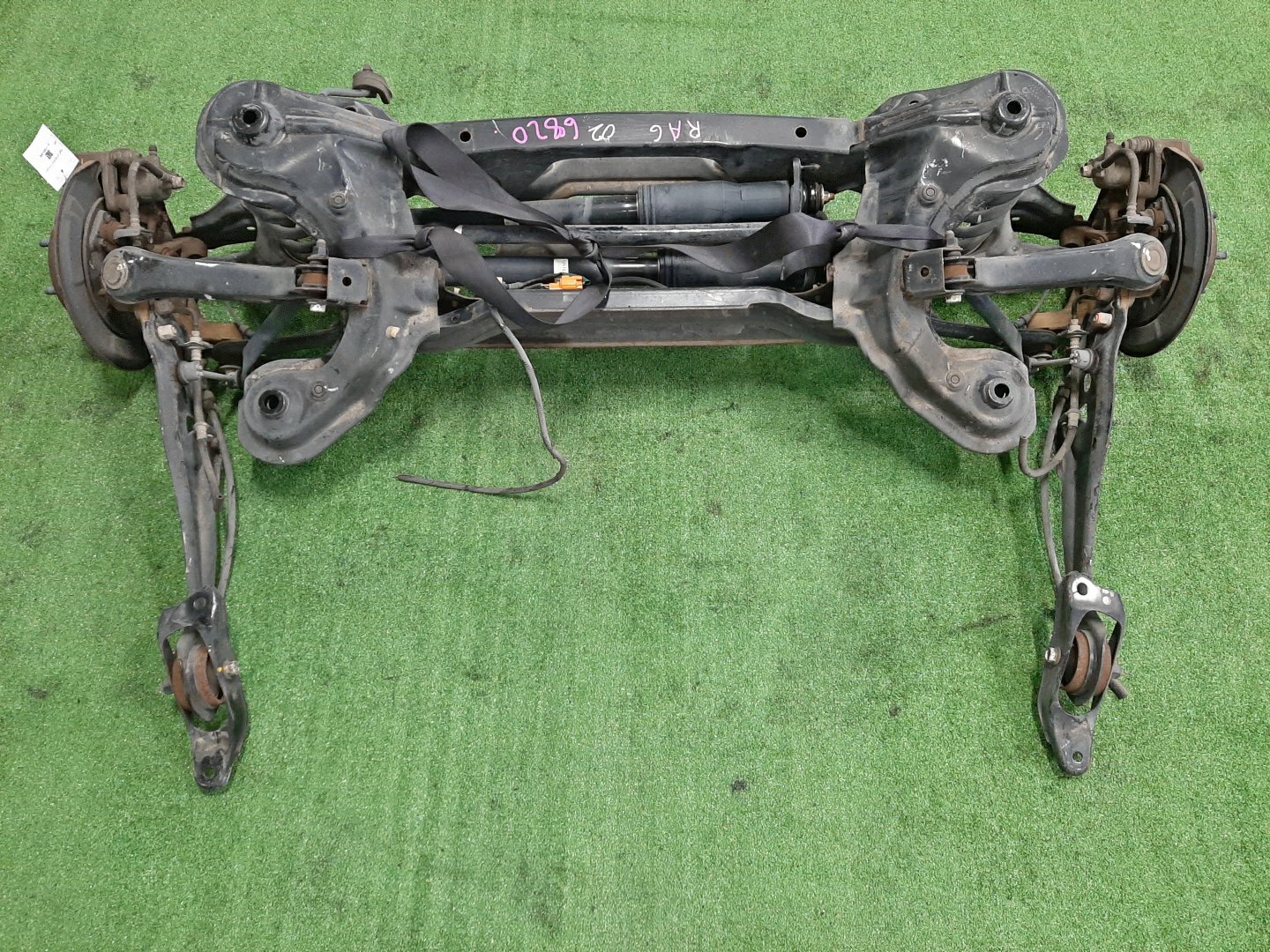 Балка задняя HONDA ODYSSEY RA6 F23A 6820 1 ракурс Балка задняя HONDA ODYSSEY RA6 F23A 6820 1 ракурс