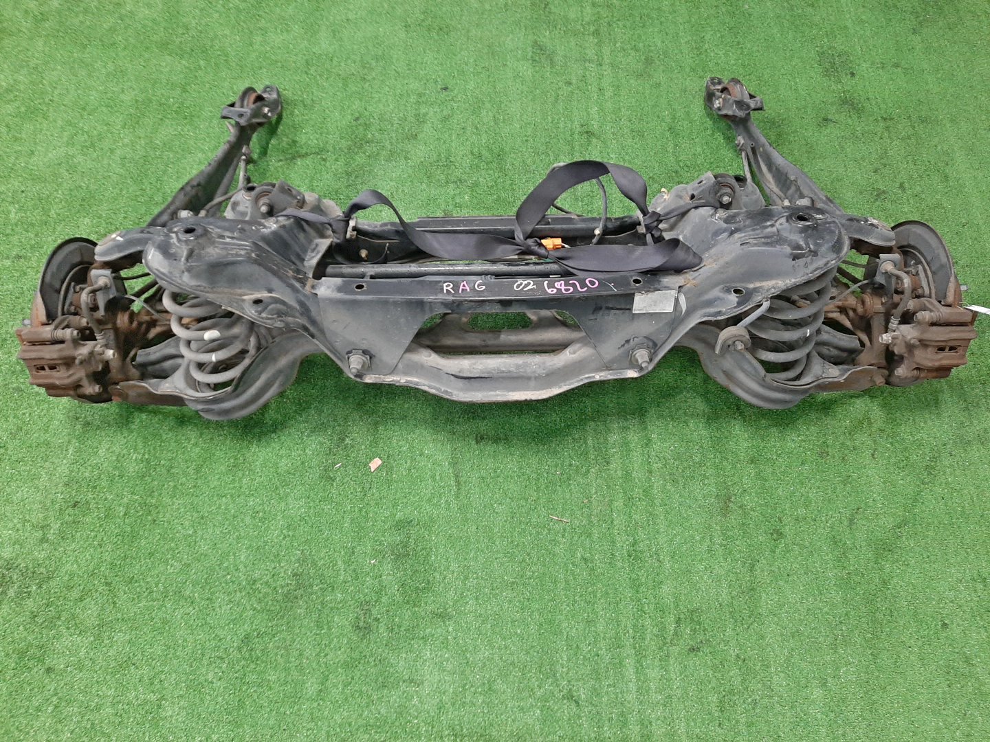 Балка задняя HONDA ODYSSEY RA6 F23A 6820 2 ракурс Балка задняя HONDA ODYSSEY RA6 F23A 6820 2 ракурс