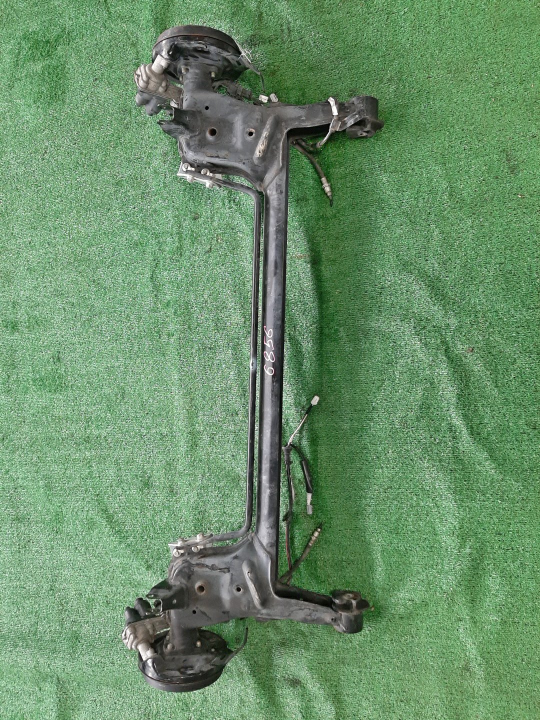 Балка задняя TOYOTA TANK M900A 1KR-VET 6856 1 ракурс