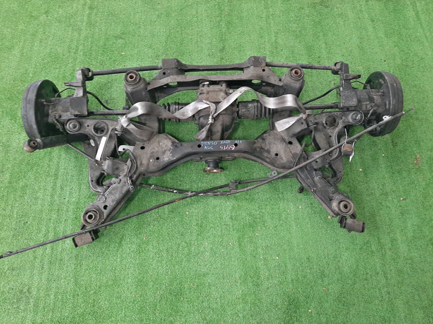 Балка задняя NISSAN RNESSA PNN30 KA24DE 6915 1 ракурс