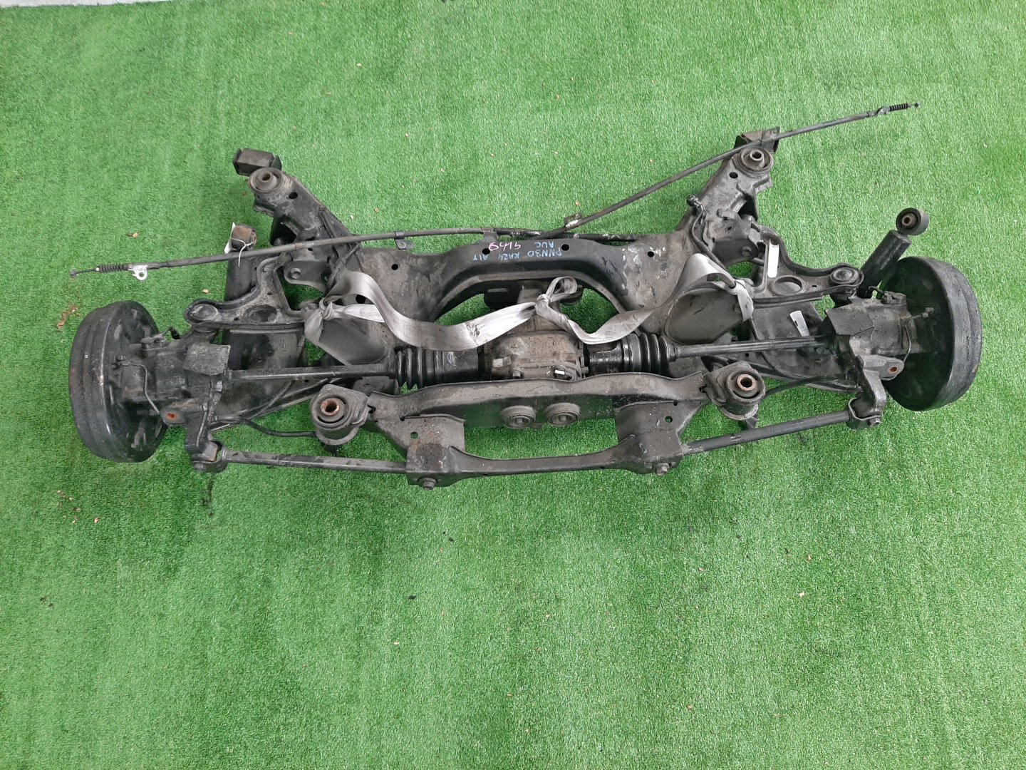 Балка задняя NISSAN RNESSA PNN30 KA24DE 6915 2 ракурс