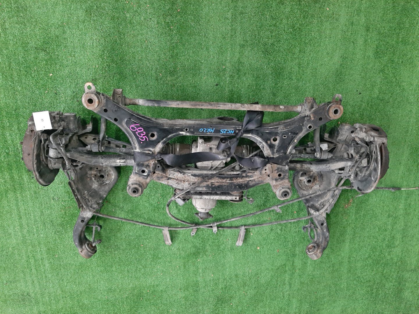Балка задняя NISSAN SERENA NC25 MR20DE 6935 1 ракурс