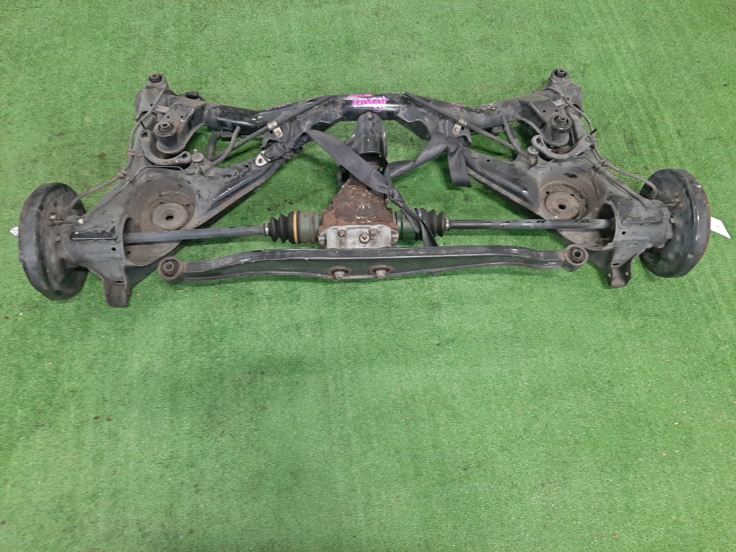 Балка задняя MITSUBISHI CHARIOT GRANDIS N94W 4G64 6965 2 ракурс