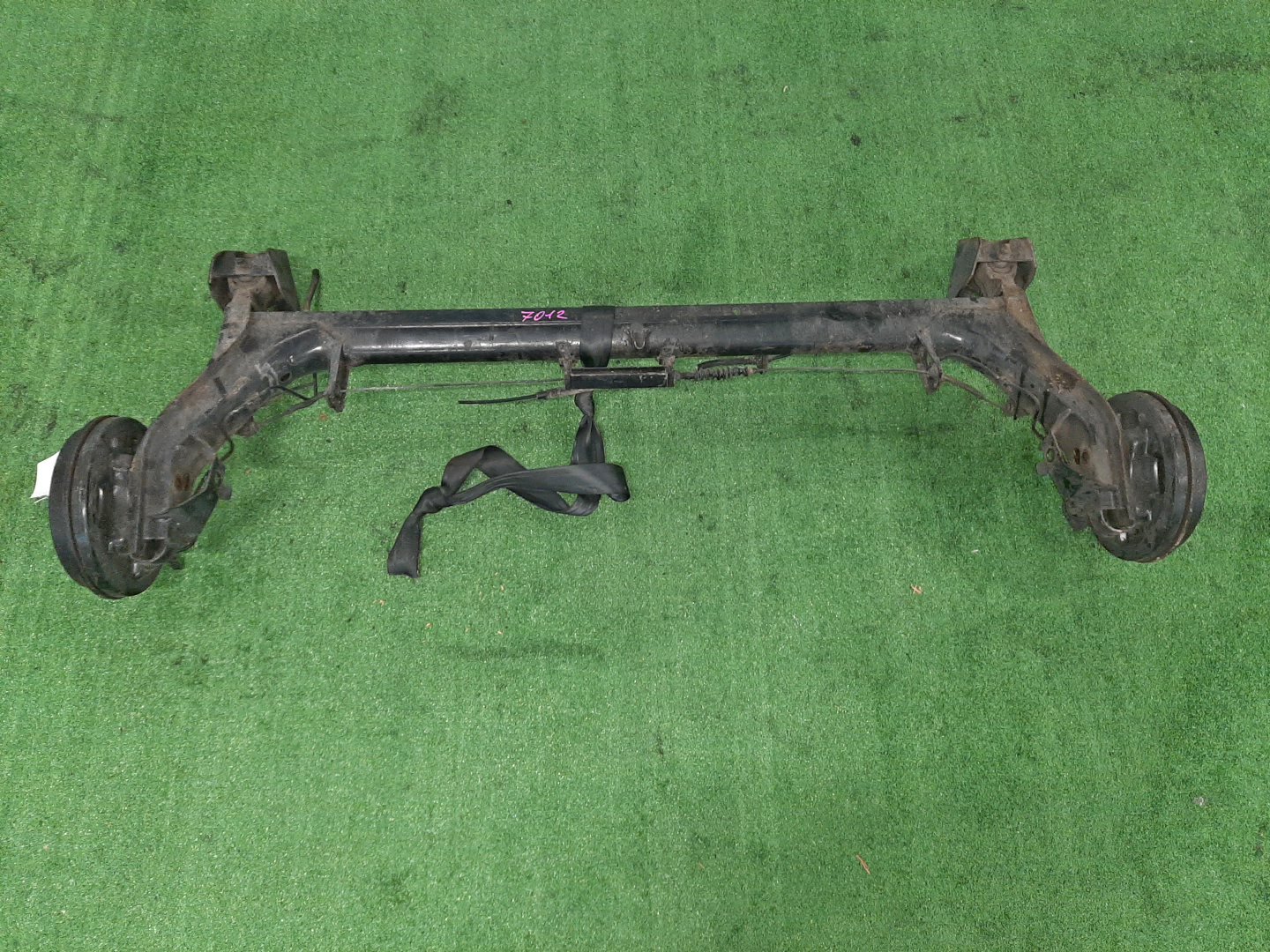 Балка задняя MAZDA DEMIO DW3W B3E 7012 1 ракурс