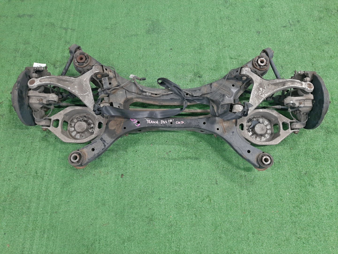 Балка задняя NISSAN TEANA J32 VQ25DE 7033 2 ракурс