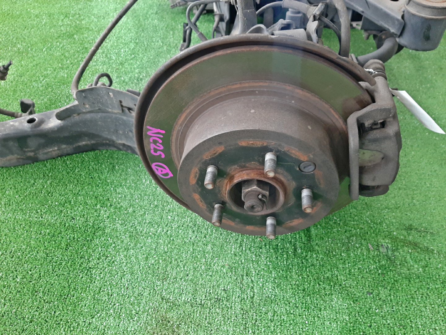 Балка задняя NISSAN SERENA NC25 MR20DE 7042 4 ракурс
