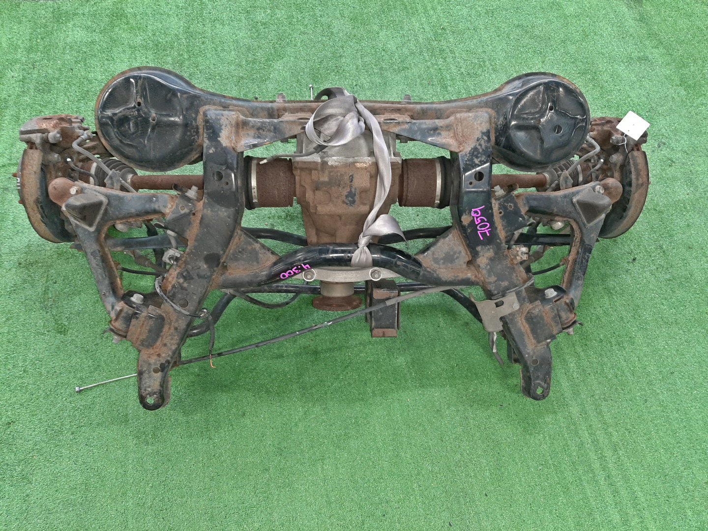 Балка задняя MITSUBISHI PAJERO V87W 6G75 7059 1 ракурс