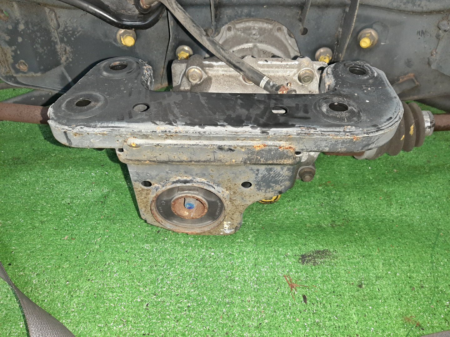 Балка задняя NISSAN WINGROAD WHNY11 QG18DE 7070 3 ракурс