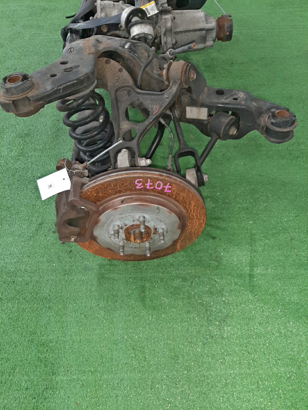Балка задняя FORD EXPLORER U502 T35PDED 7073 3 ракурс