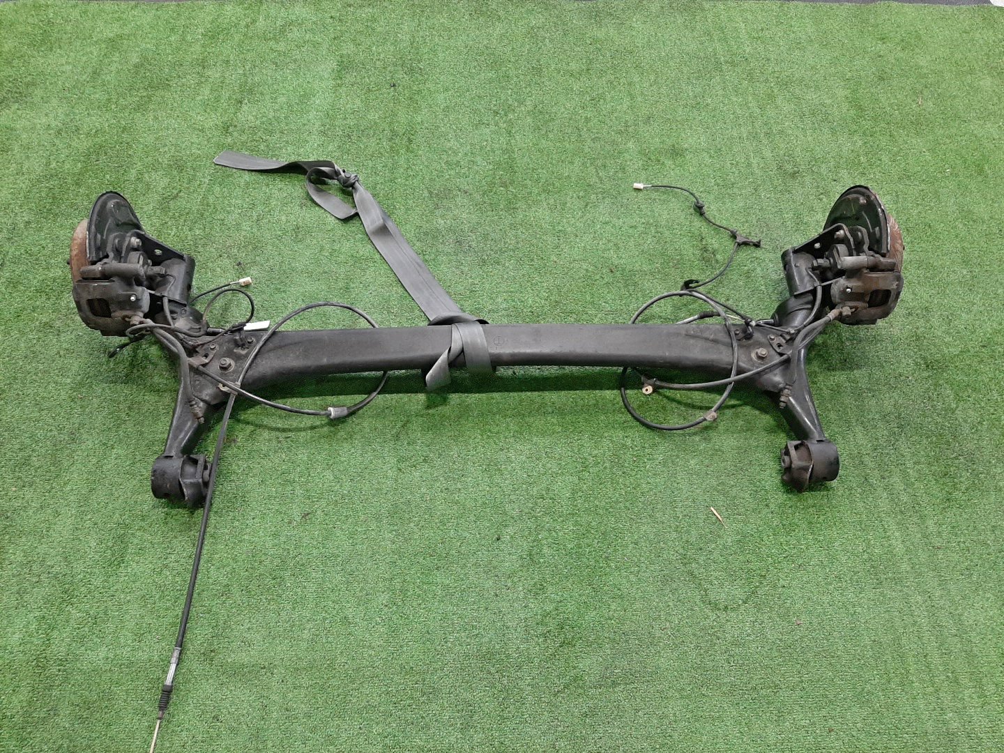 Балка задняя TOYOTA VISTA, VISTA ARDEO ZZV50, AZV50, SV50, ZZV50G, SV50G, AZV50G 1ZZ-FE, 1AZ-FSE, 3S-FSE 7131 1 ракурс