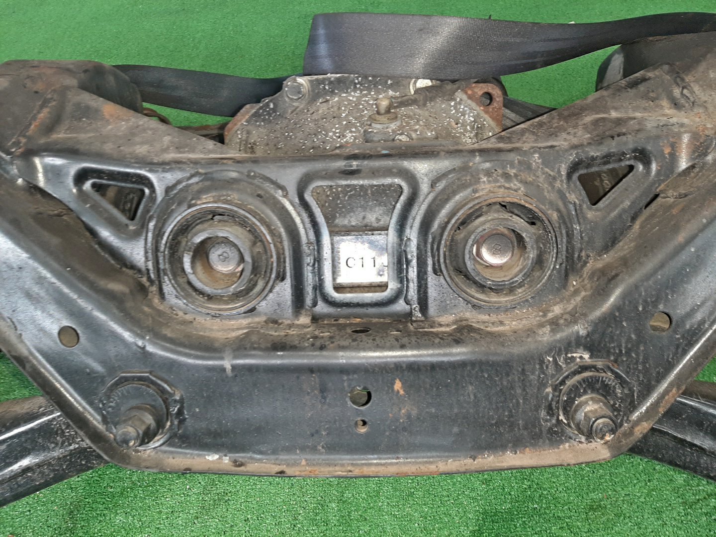 Балка задняя MITSUBISHI PAJERO V83W 6G72 7218 3 ракурс