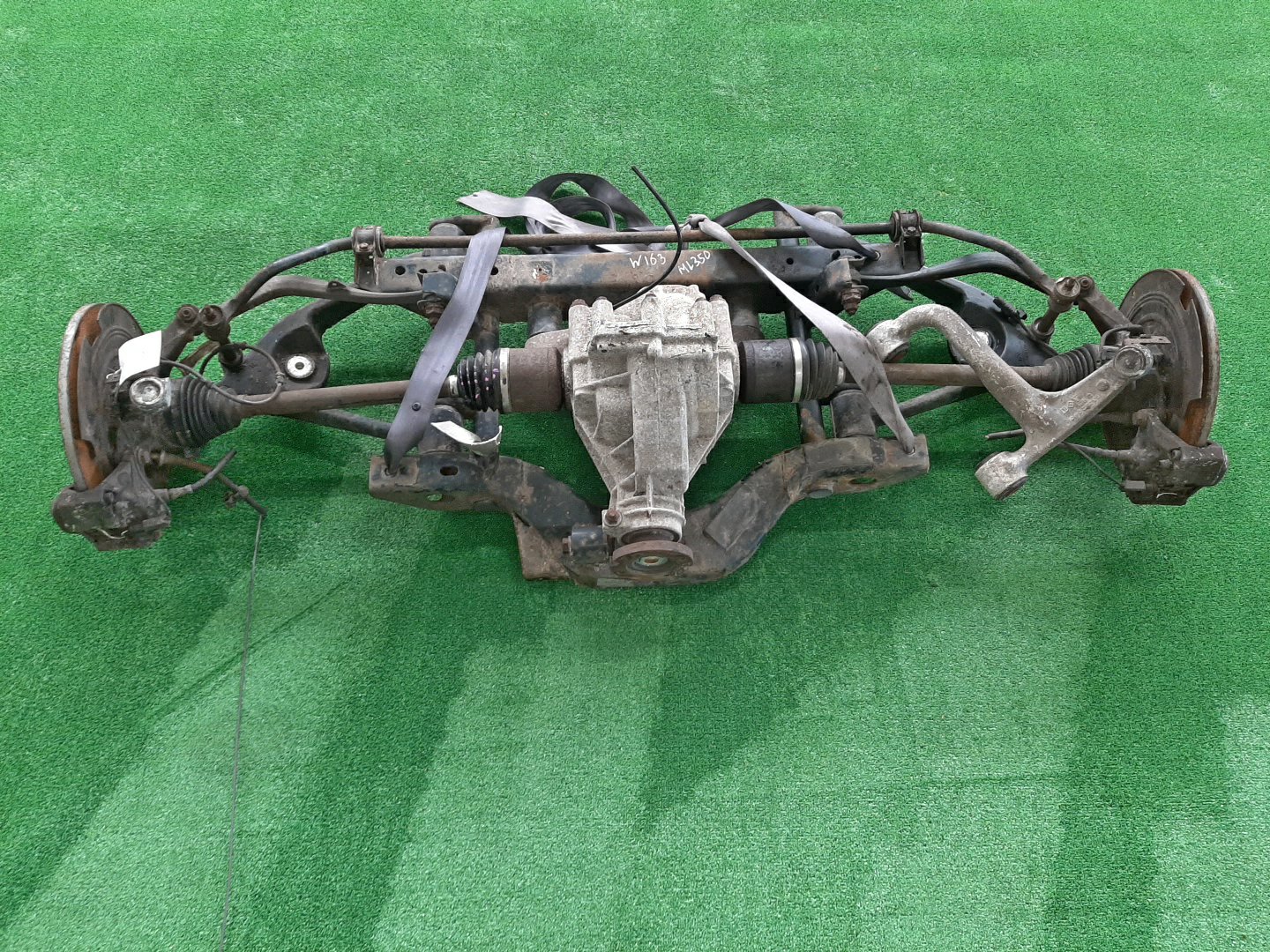 Балка задняя MERCEDES-BENZ M-Class W163 7222 1 ракурс Балка задняя MERCEDES-BENZ M-Class W163 7222 1 ракурс