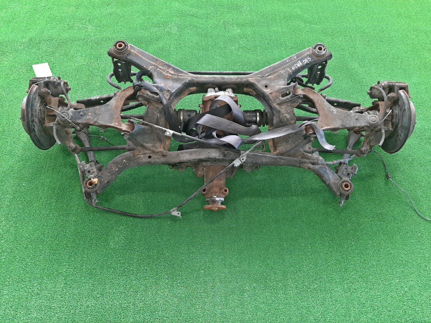 Балка задняя SUBARU FORESTER SJG FA20F 7225 1 ракурс