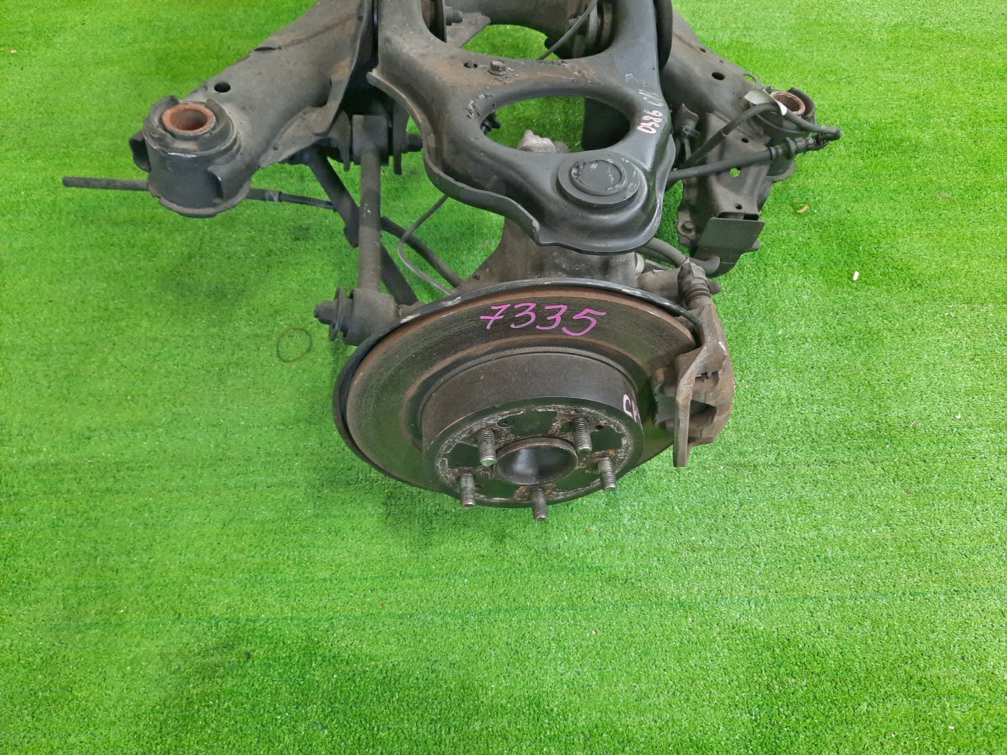Балка задняя SUBARU IMPREZA GP3 FB16 7335 3 ракурс Балка задняя SUBARU IMPREZA GP3 FB16 7335 3 ракурс