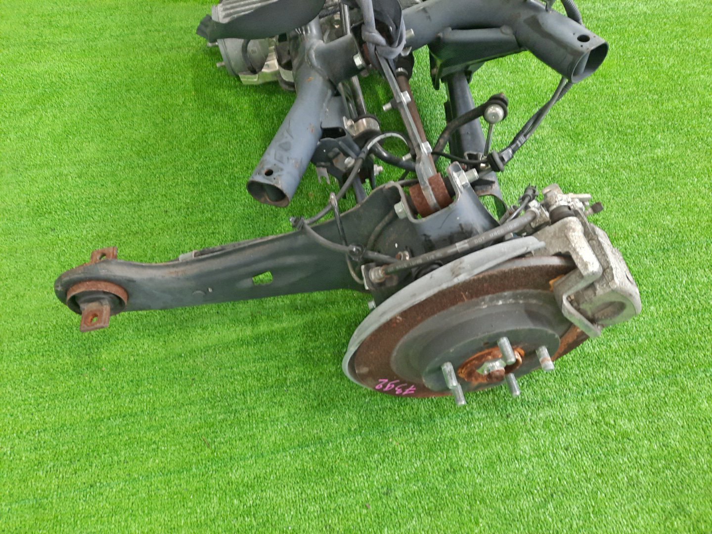 Балка задняя MITSUBISHI ASX GA2W 4B11 7392 3 ракурс Балка задняя MITSUBISHI ASX GA2W 4B11 7392 3 ракурс