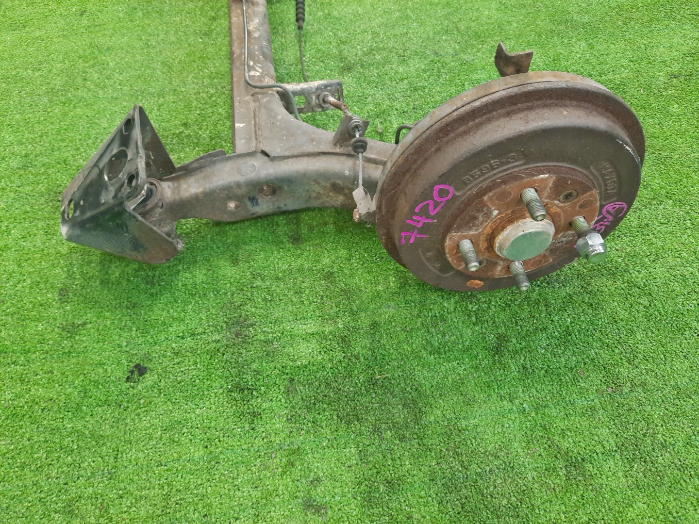 Балка задняя MAZDA DEMIO DW3W B3E 7420 3 ракурс