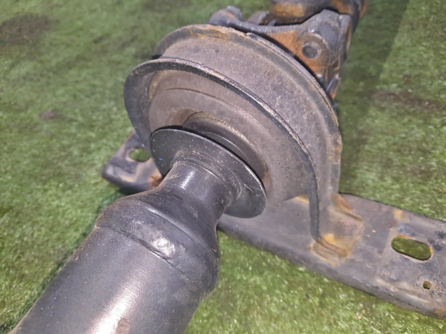 Кардан задний TOYOTA RUSH J210E 3SZ-VE 7060 4 ракурс Кардан задний TOYOTA RUSH J210E 3SZ-VE 7060 4 ракурс