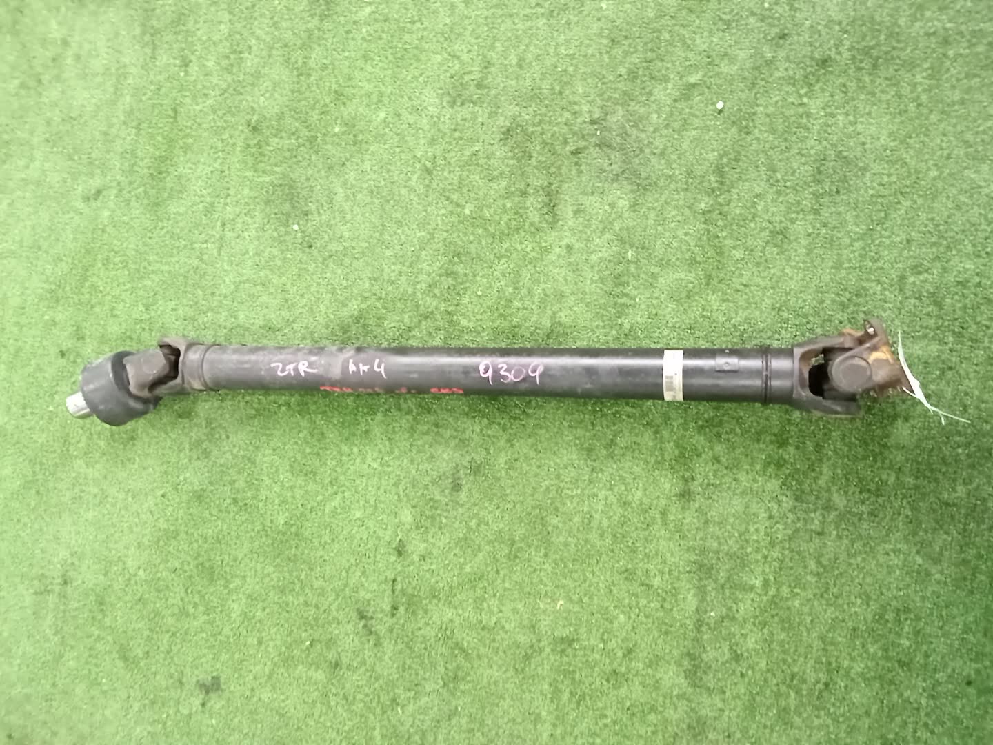 Кардан передний TOYOTA HIACE TRH226 2TR-FE 9309 1 ракурс