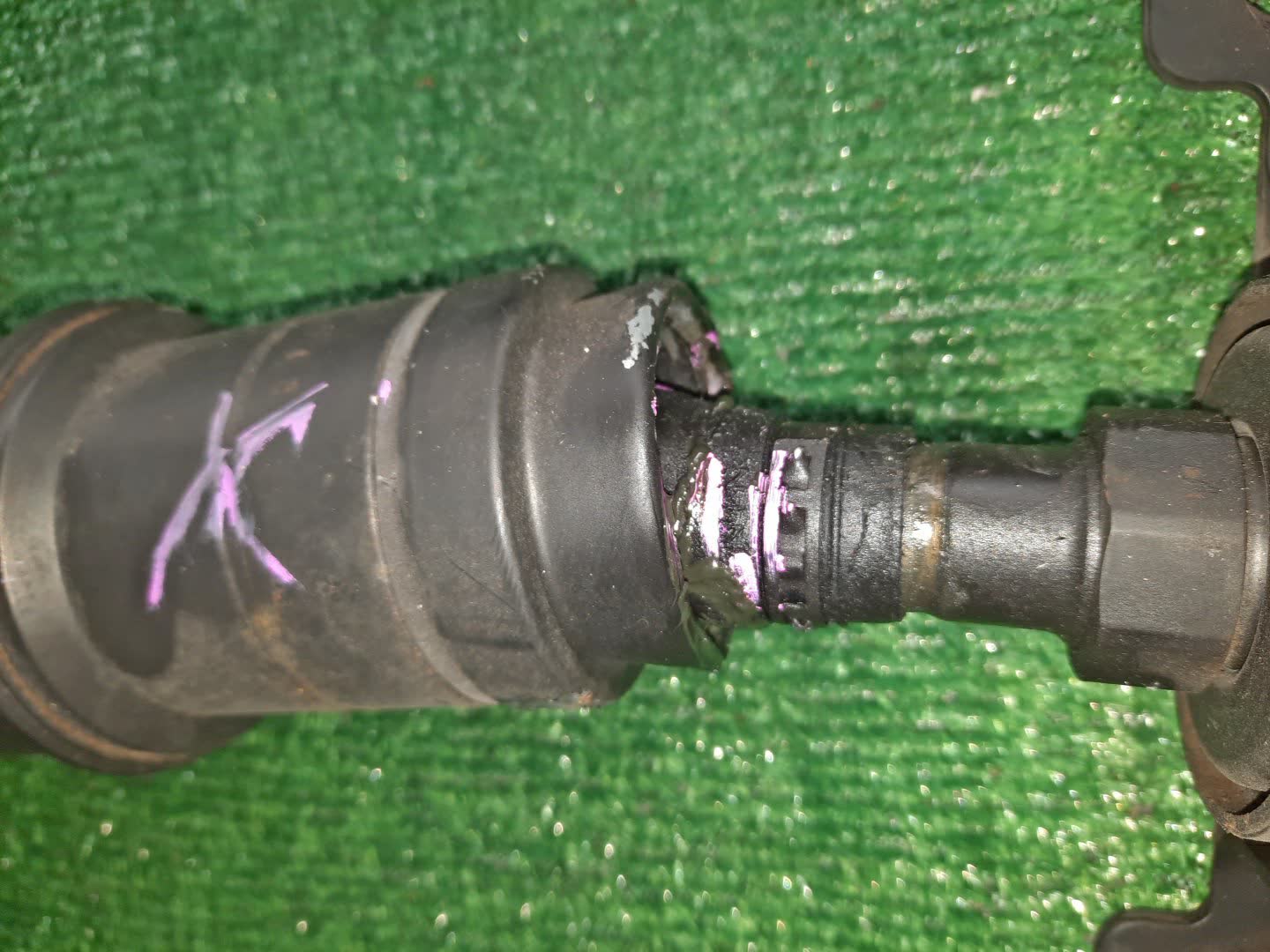 Кардан задний MAZDA CX-5 KE2AW SH-VPTS 2420 2 ракурс Кардан задний MAZDA CX-5 KE2AW SH-VPTS 2420 2 ракурс