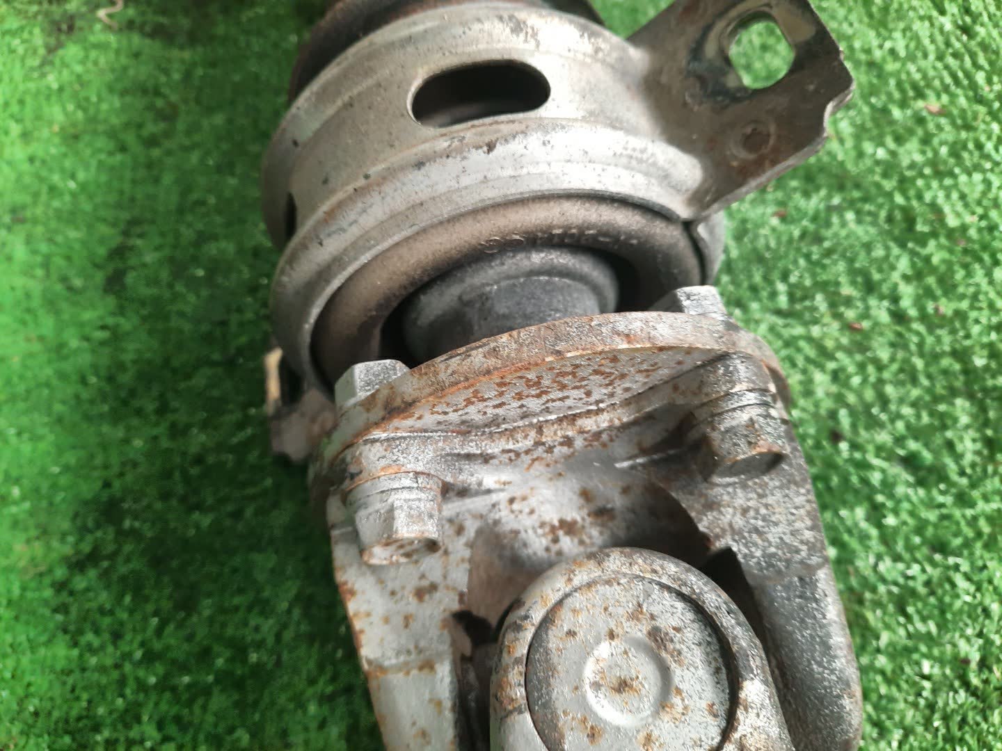 Кардан задний TOYOTA HIACE REGIUS KCH46W 1KZ-TE 9570 3 ракурс