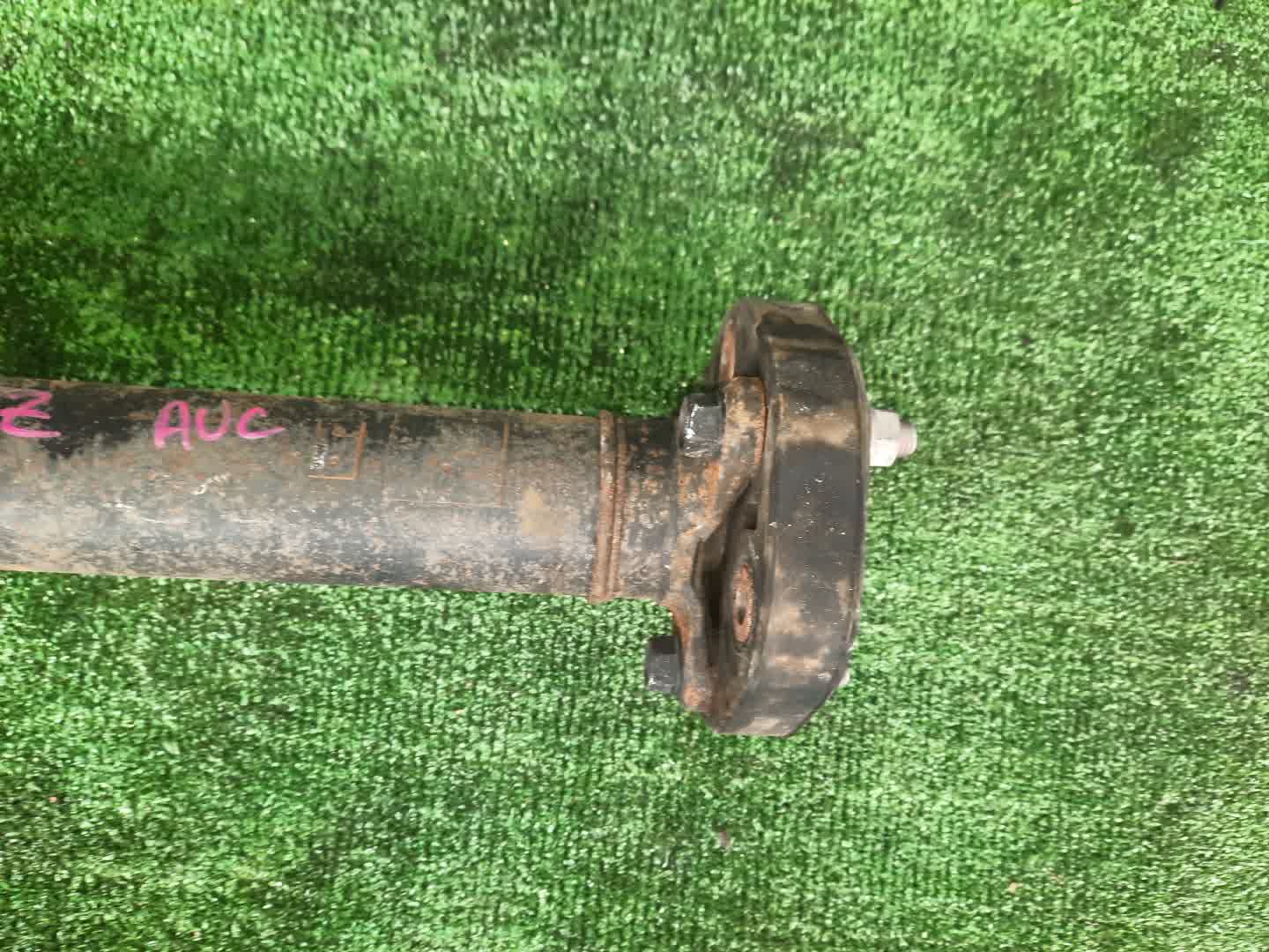 Кардан задний TOYOTA ARISTO JZS160 2JZ-GE 9714 2 ракурс Кардан задний TOYOTA ARISTO JZS160 2JZ-GE 9714 2 ракурс