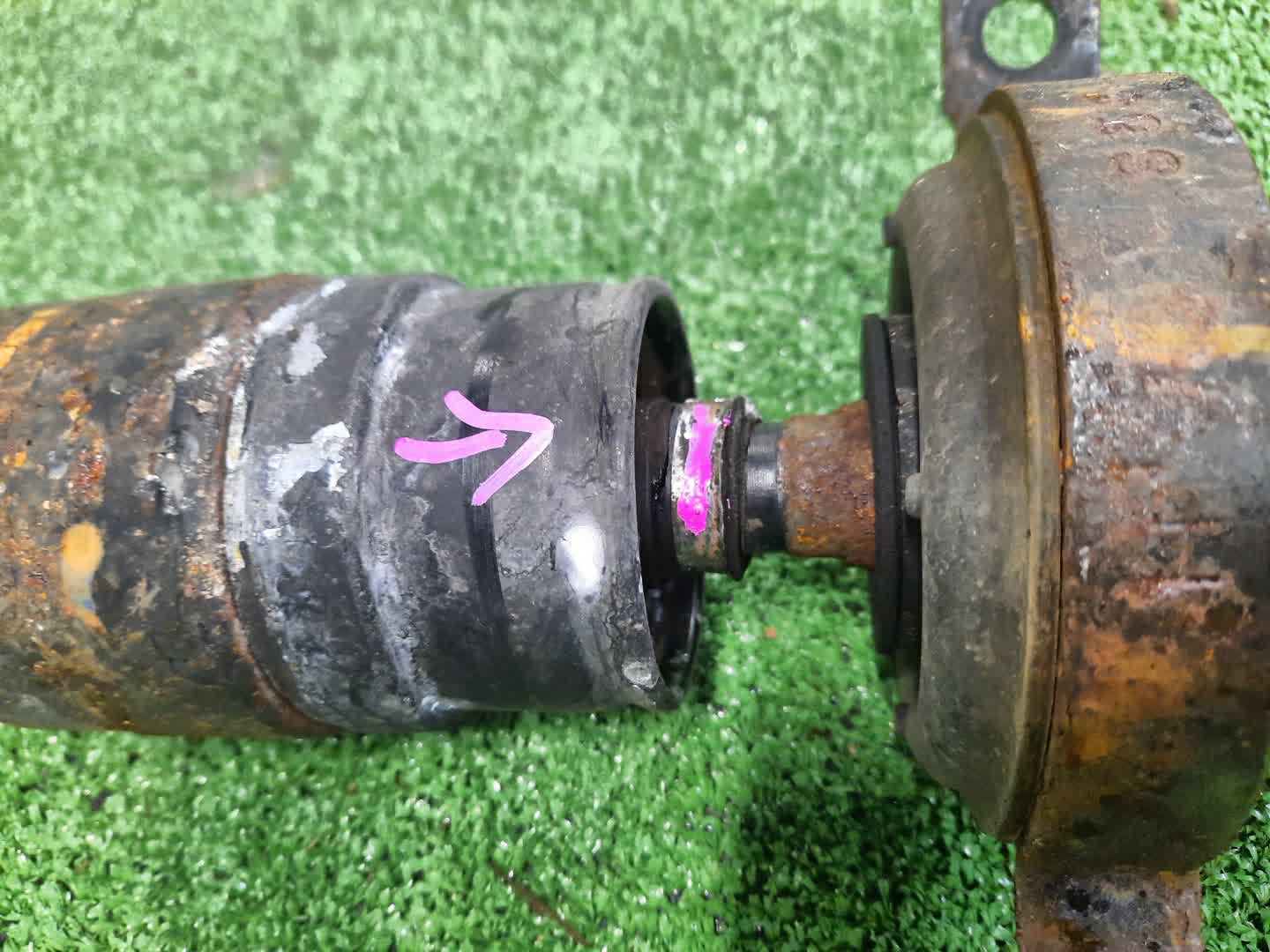 Кардан задний HONDA CIVIC FERIO ES2 D15B 10113 4 ракурс Кардан задний HONDA CIVIC FERIO ES2 D15B 10113 4 ракурс